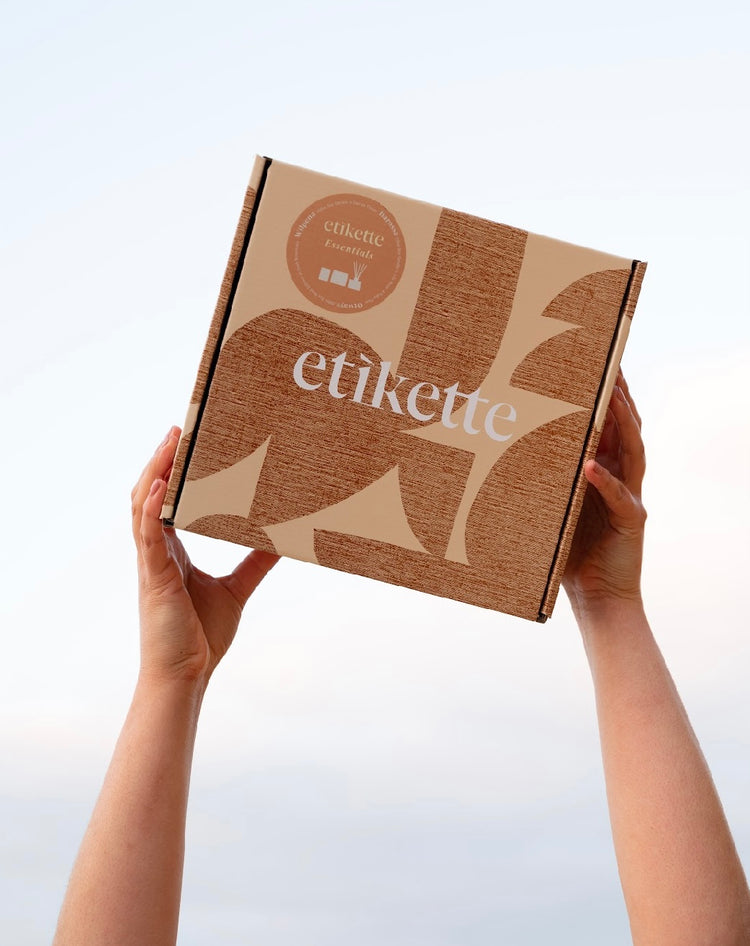 Etikette Essentials Gift Box